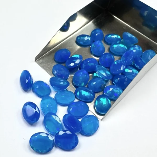Natural Renk Oyunlu Mavi Opal Taşı